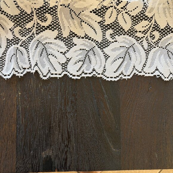 Quaker Lace Ivy Print Ivory Banquet Tablecloth 115 x 60 - Picture 2 of 3